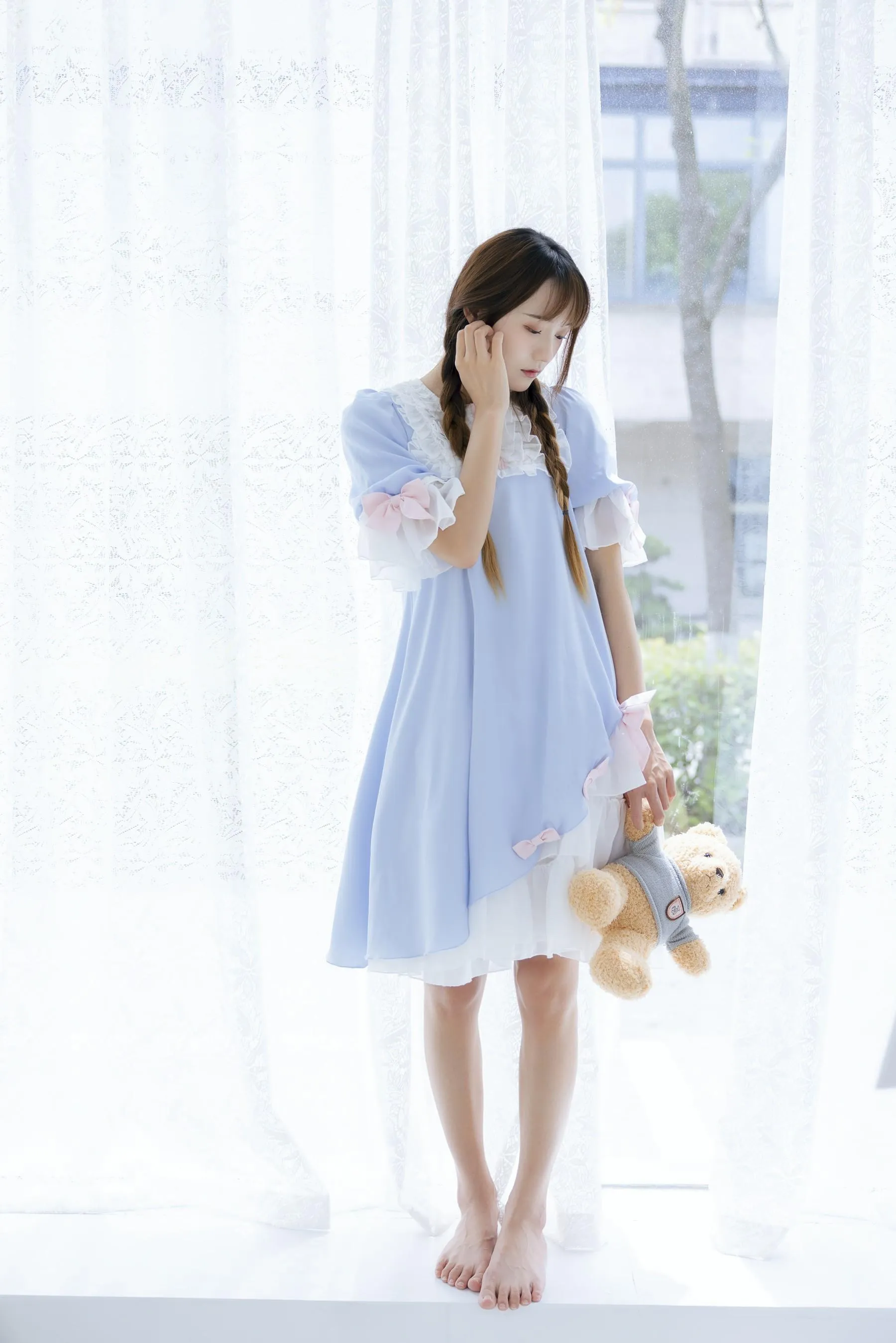 [YITUYU艺图语]2022.08.16 夏日甜美 兔子Zzz不吃胡萝卜 [33P]插图1